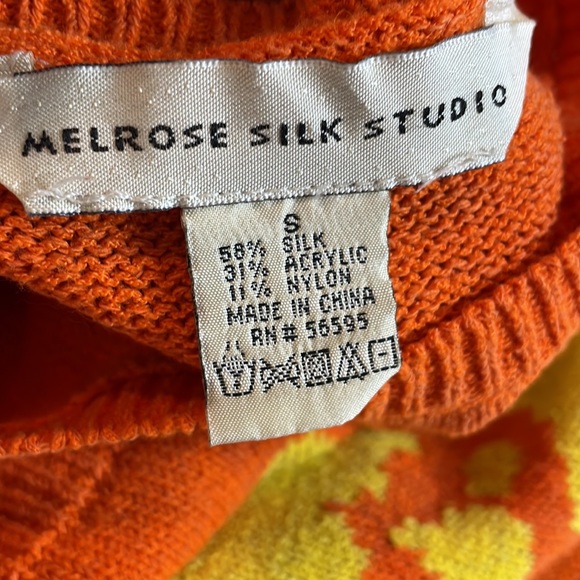 MELROSE SILK STUDIO Silk Sunflower Short Sleeve Tunic Sweater Top Size Small - Picture 6 of 7